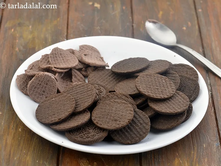 Step 2 – <strong>For the biscuit base of no bake oreo cheesecake recipe | easy Indian no bake …