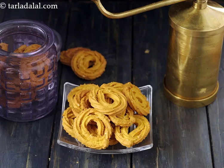 Step 18 – Cool and serve or store <strong>non fried besan chakli recipe | besan murukku | baked …