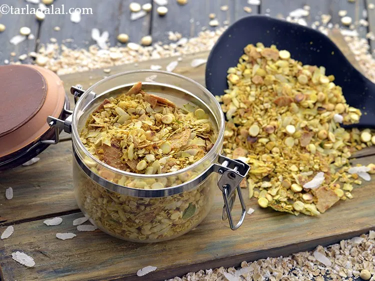 Step 19 – Allow it to cool and store the <strong>healthy oats chivda</strong>&nbsp;in an air-tight container. <a href="https://www.tarladalal.com/Whole-Wheat-Roti-Chivda-41301r">Whole …