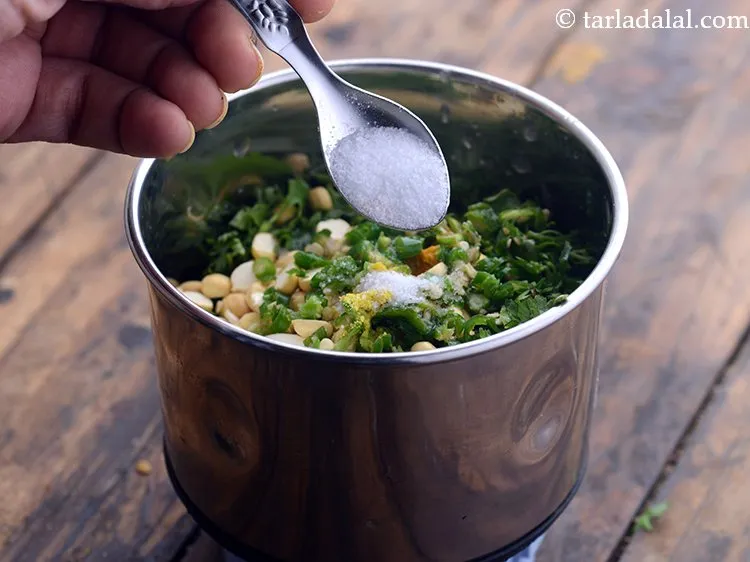 स्टेप 10 – नमक डालें।