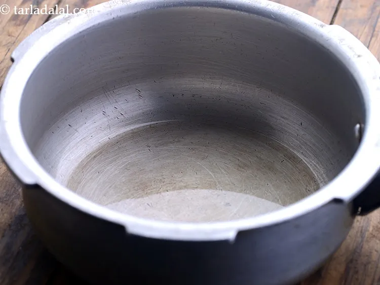 Step 8 – To prepare <strong>oats khichdi recipe | healthy Indian oats khichdi | oats moong dal khichdi …