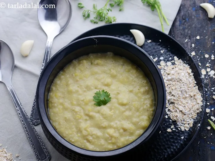 Step 19 – Serve <meta charset="UTF-8" /><strong>oats khichdi |&nbsp;healthy Indian oats khichdi&nbsp;|&nbsp;oats moong dal khichdi&nbsp;|&nbsp;how to make oats …