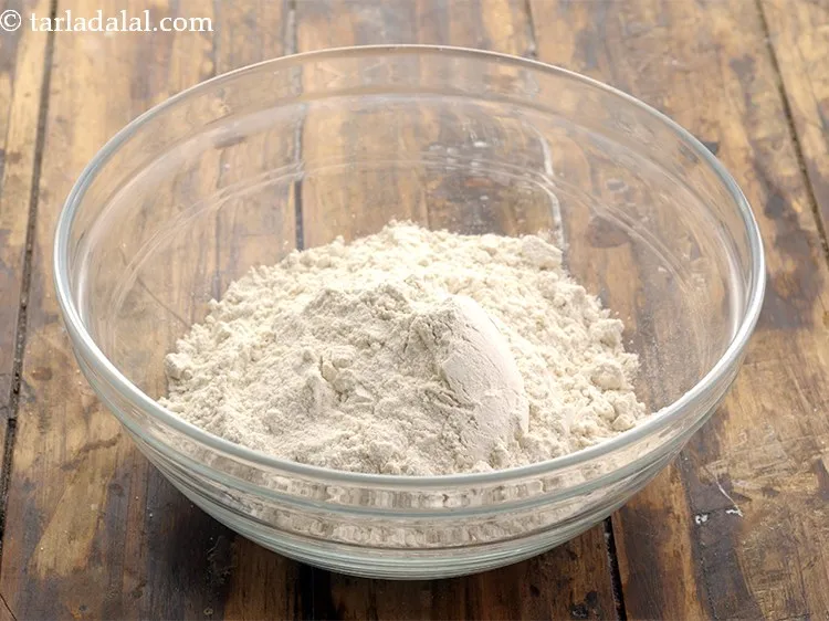 Step 3 – For the dough of <strong>onion paratha recipe | pyaz ka paratha | Punjabi pyaaz ka …