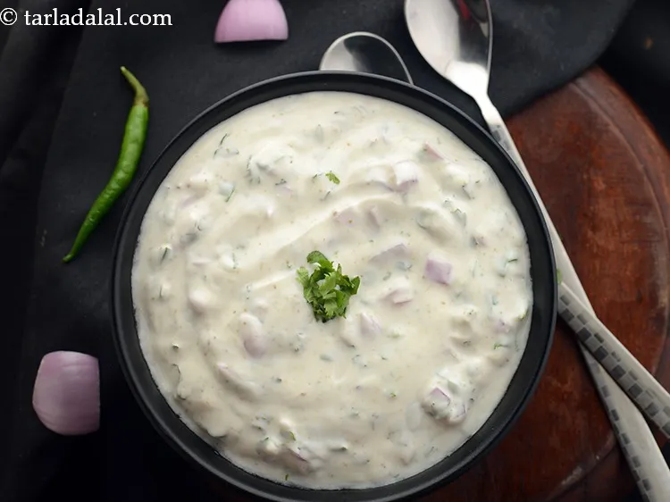 Step 14 – Serve&nbsp;<b><span style="font-size: 11.5pt; font-family: Verdana, sans-serif; color: rgb(13, 13, 13); background-color: white;">onion raita | pyaz …