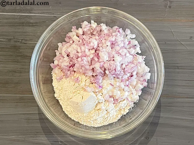 Step 3 – Add&nbsp;<meta charset="UTF-8" />1 cup&nbsp;finely&nbsp;<a href="glossary-chopped-onions-722i">chopped onions</a>.&nbsp;Raw onions are a very valuable source of&nbsp;<a href="https://www.tarladalal.com/recipes-for-Vitamin-C-Rich-Indian-Recipes-804" target="_blank">vitamin …