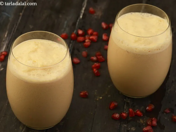 Step 8 – Serve <strong>orange pomegranate drink</strong> in glasses of your choice immediately.