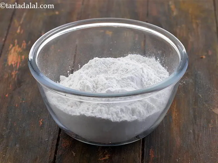 Step 6 – Now, take a deep bowl and put the icing sugar into it.