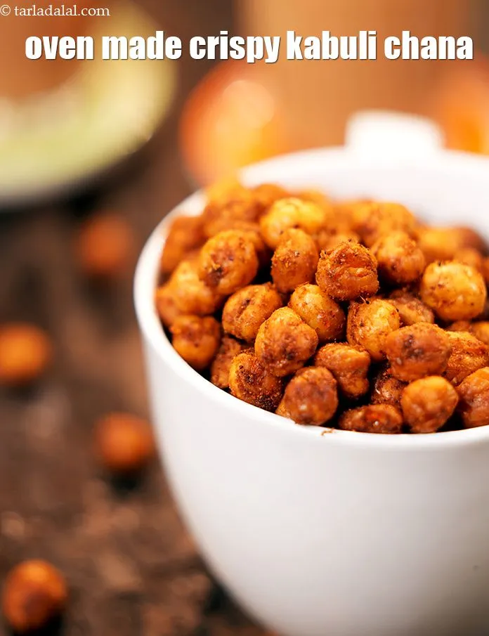 Step 30 – Serve <strong>baked masala chickpeas | oven made crispy kabuli chana | &nbsp;</strong>as a healthy snack.