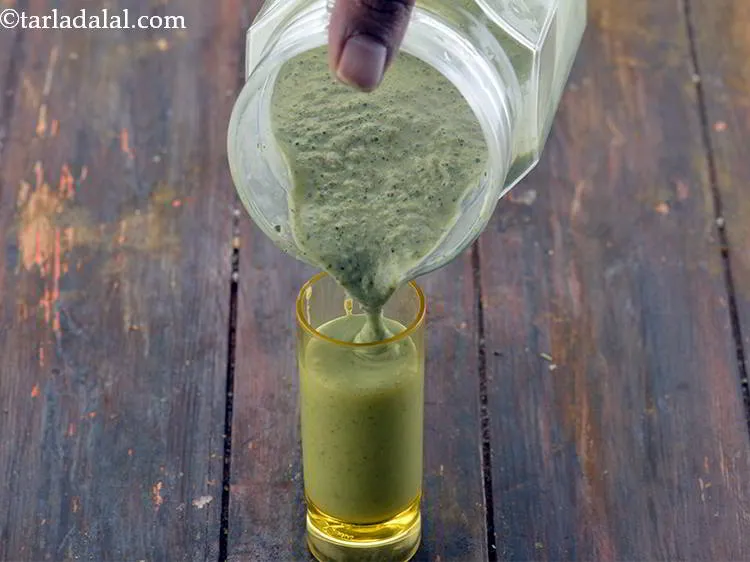 स्टेप 11 – १२ शॉट ग्लास में <strong>पान शॉट</strong> की समान मात्रा डालें। …