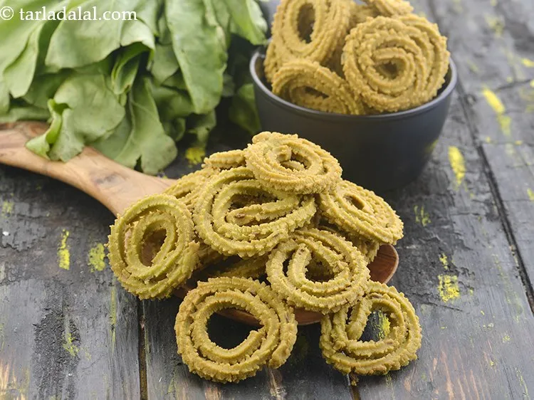 Step 24 – Cool <strong>palak chakli recipe | spinach murukku | palak murukku | spinach chakli Indian jar …