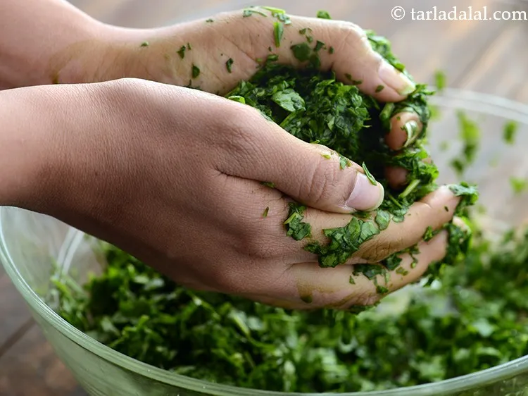 Step 7 – After 5 minutes, squeeze out all the liquid by pressing the leaves between your palms. …
