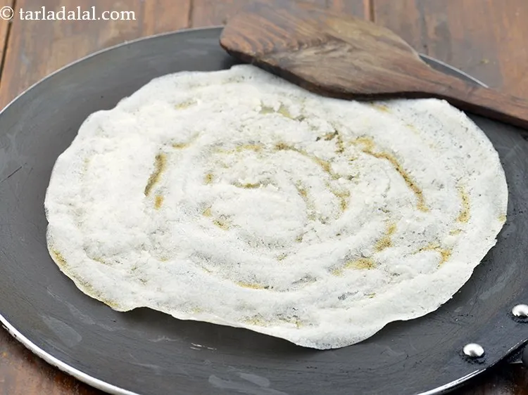 स्टेप 57 – डोसा को मध्यम आंच पर तब तक पकाएं जब तक …