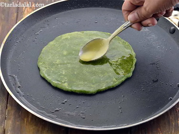 स्टेप 20 – अगर आप १ टीस्पून घी का उपयोग कर रहे हैं, …