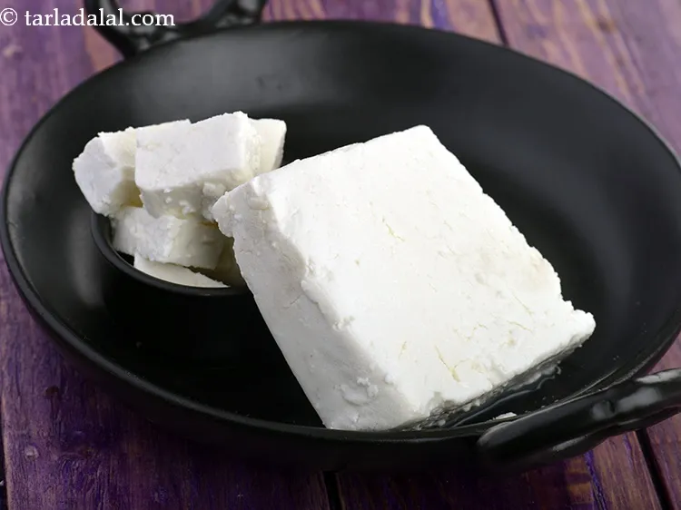 Step 17 – Add 3/4 cup&nbsp;low-fat&nbsp;<a href="https://www.tarladalal.com/glossary-paneer-cottage-cheese-chenna-985i">paneer (cottage cheese)</a>. This adds creaminess to the dip.&nbsp;