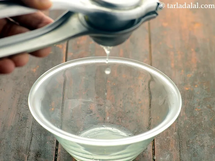 Step 1 – For the lemon dressing of <strong>paneer aur hara chane ka salad recipe | healthy paneer …