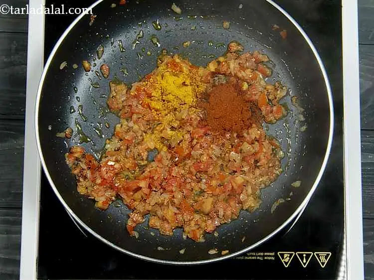 Step 6 – Now add the chilli powder.