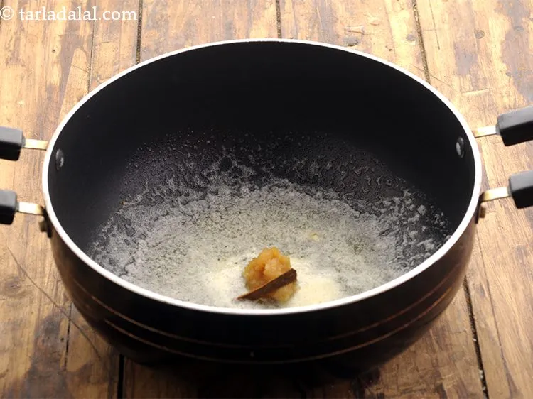 स्टेप 11 – दालचीनी डालें।