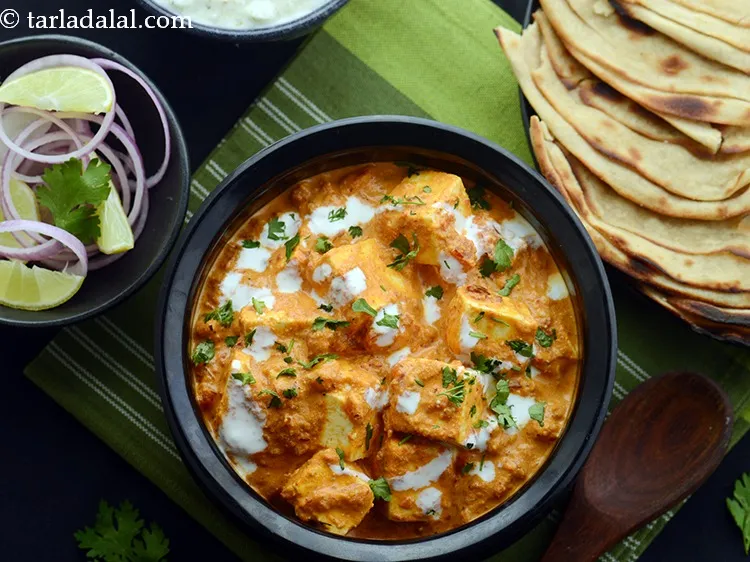 Step 23 – Serve&nbsp;<strong>paneer masala | Punjabi paneer masala | dhaba style paneer masala |</strong>&nbsp;hot with parathas.