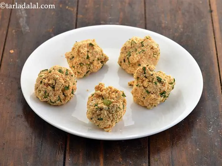 Step 14 – Divide the stuffing into 5 portions. Keep aside.