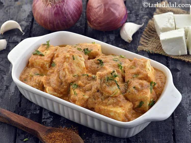 स्टेप 34 – धनिया से गार्निश करके <strong>पनीर पसंदा</strong> को | <strong>होटल जैसा …