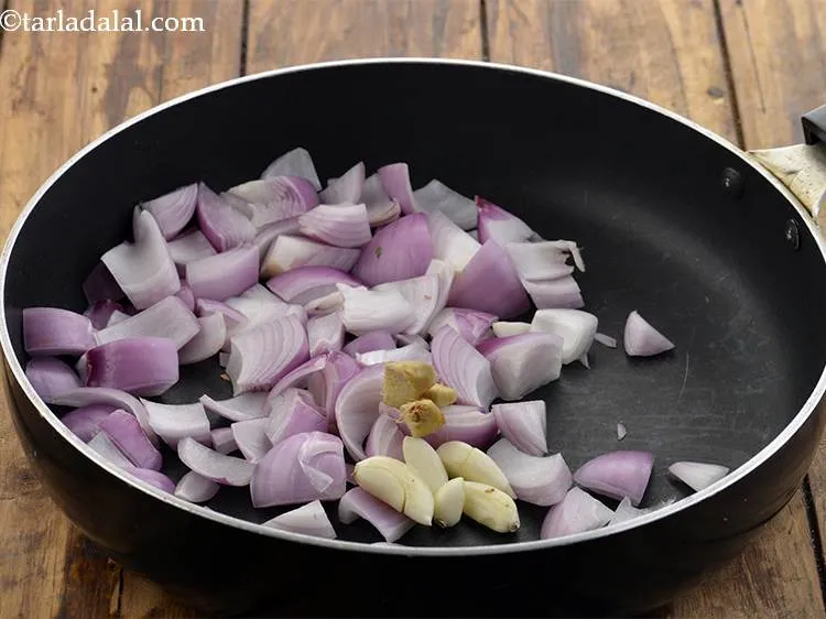 स्टेप 3 – अदरक डालें। एक तेज चाकू का उपयोग करके अदरक को …