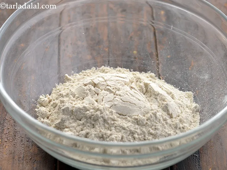 Step 8 – For preparing the dough for pita bread of&nbsp;<strong>pita bread for paneer pita pockets</strong>, in another …