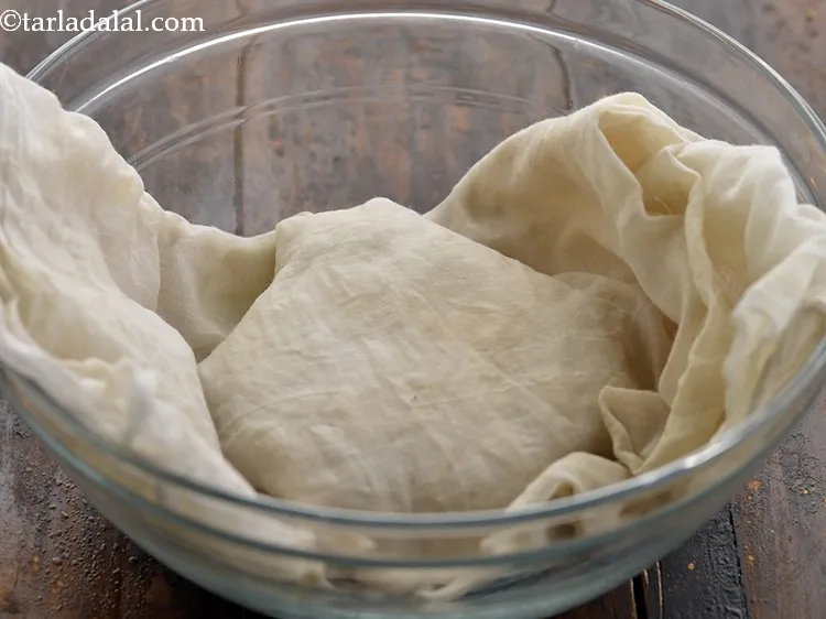 Step 13 – Cover the dough with a wet muslin cloth and allow it to prove for 30 …