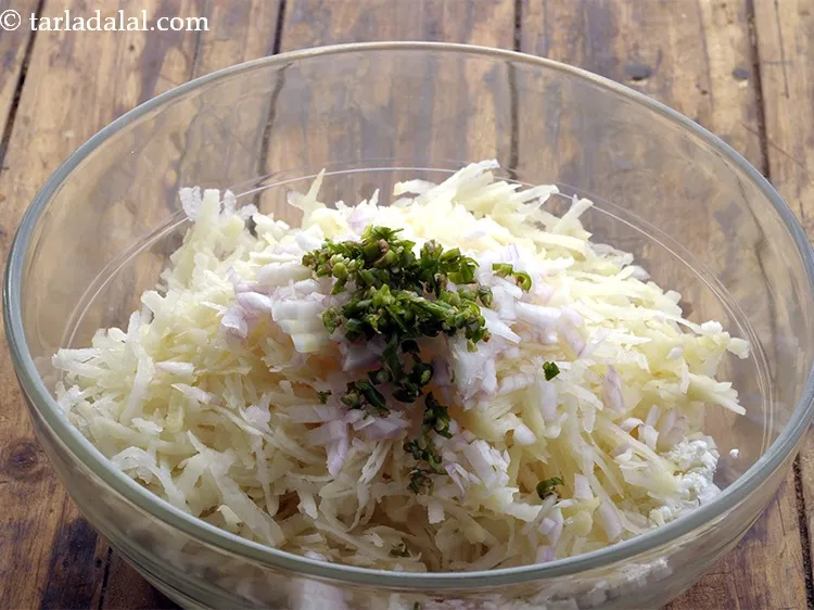 Step 5 – Add some green chillies for spice.