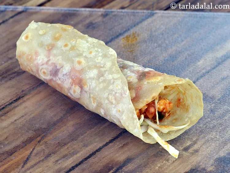 Step 24 – Repeat steps 1 to 7 to make 6 more&nbsp;<strong>paneer schezwan frankies | paneer&nbsp;schezwan tortilla wrap …