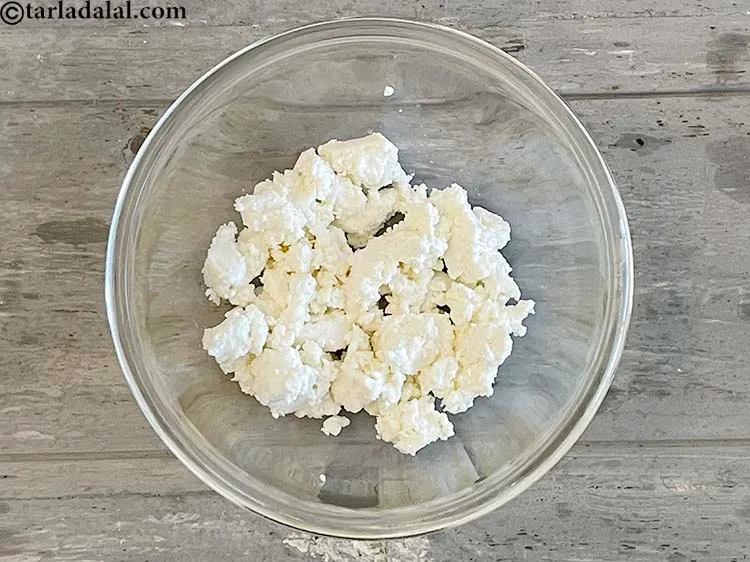 Step 13 – To make for stuffing for&nbsp;<meta charset="UTF-8" /><strong>paneer tamatar paratha |&nbsp;healthy tomato paneer paratha&nbsp;|&nbsp;stuffed tomato paratha&nbsp;|</strong>&nbsp;in …