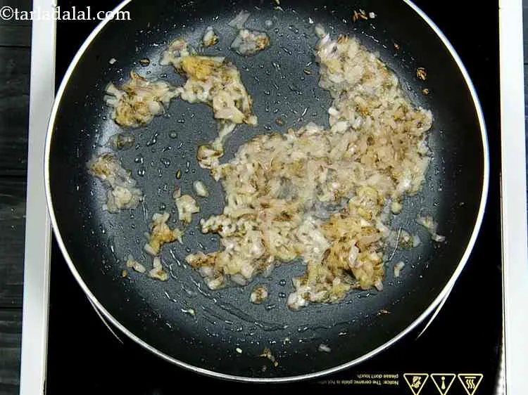 Step 3 – Add the garlic paste and saut? on a medium flame for 1 minute.