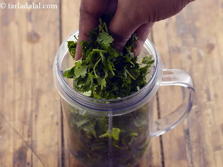 Step 4 – Add chopped coriander.