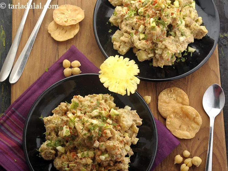 Step 14 – Serve&nbsp;<strong>papdi potato and chick pea chaat | dahi papdi aloo kabuli chana chaat | Indian …