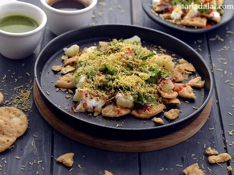 Step 24 – Serve the <strong>papdi chaat</strong> immediately or else it will turn soggy. Repeat steps 6 to …