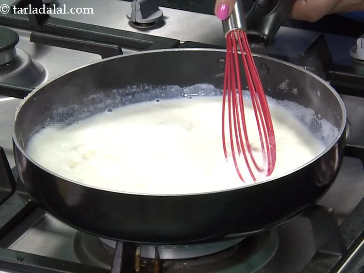 Step 6 – Immediately start mixing with the help of a whishk so the sauce doesn&rsquo;t form lumps.&nbsp;