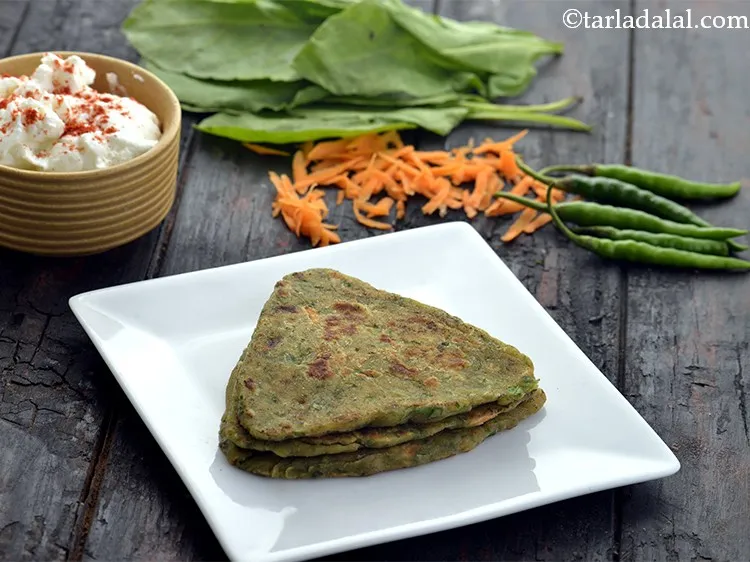 Step 27 – Serve the <strong>paushtic paratha</strong> hot with fresh curds.
