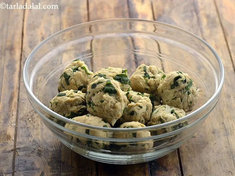 Step 12 – To prepare the healthy roti, divide the dough into 14 equal portions.