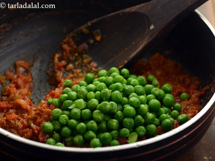 Step 16 – Add green peas. Learn <a href="https://www.tarladalal.com/How-To-Microwave-Green-Peas-22505r" target="_blank">how to boil the green peas in a microwave</a>&nbsp;in …