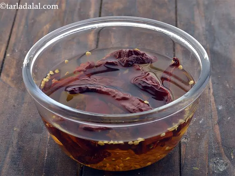 स्टेप 5 – एक घंटे के बाद, मिर्च नरम हो जाएगी और कुछ …