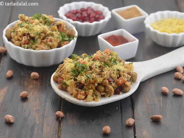 स्टेप 19 – <strong>मूंगफली चाट</strong> को तुरंत परोसें। <strong>पीनट चाट रेसिपी को | …