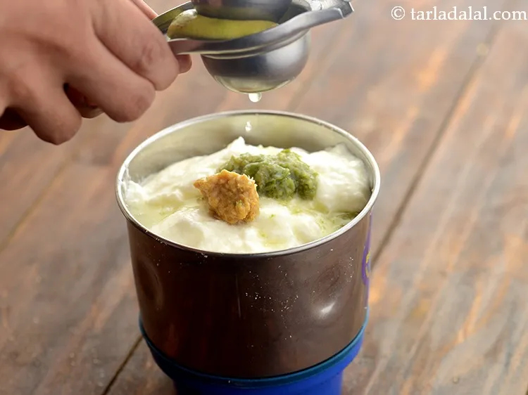 Step 5 – Add lemon juice. It will enhance the taste of our <strong>farali chutney</strong>.&nbsp;