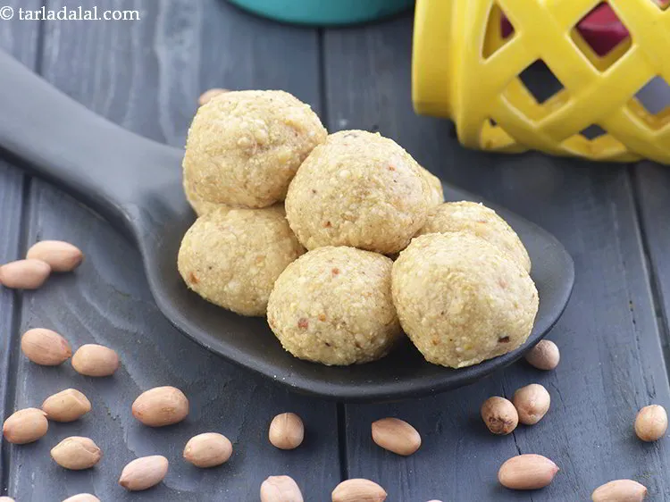 Step 16 – Serve&nbsp;<b><span style="font-size: 12pt; font-family: Cambria;">peanut ladoo | singdana ladoo |&nbsp;peanut laddu |&nbsp;&nbsp;quick and easy peanut …