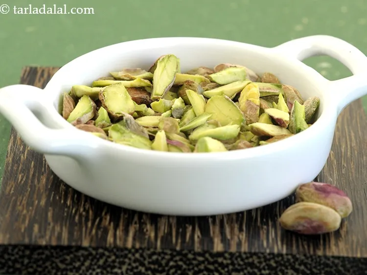 Step 21 – Pistachio slivers should be thinly sliced.&nbsp;