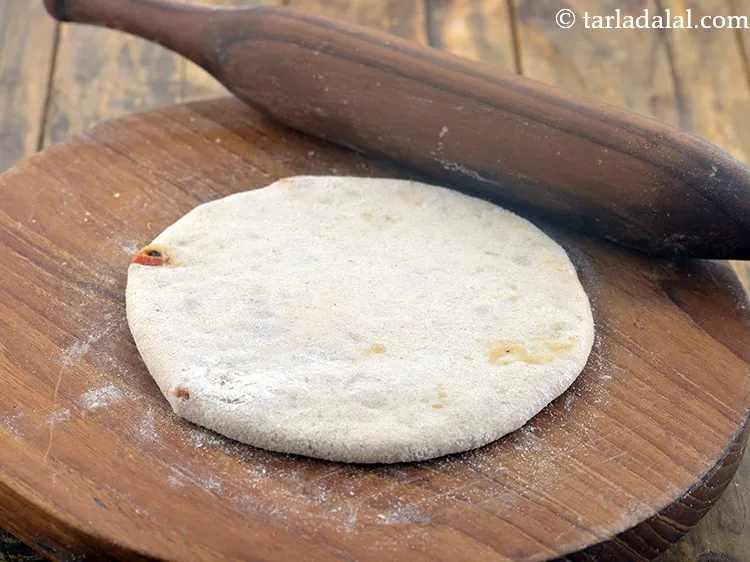 स्टेप 18 – फिर से १५० मि। मी। (६&rdquo;) व्यास के गोल में …