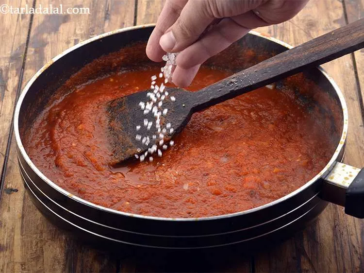 Step 25 – Add the sugar to the pizza sauce and mix well.