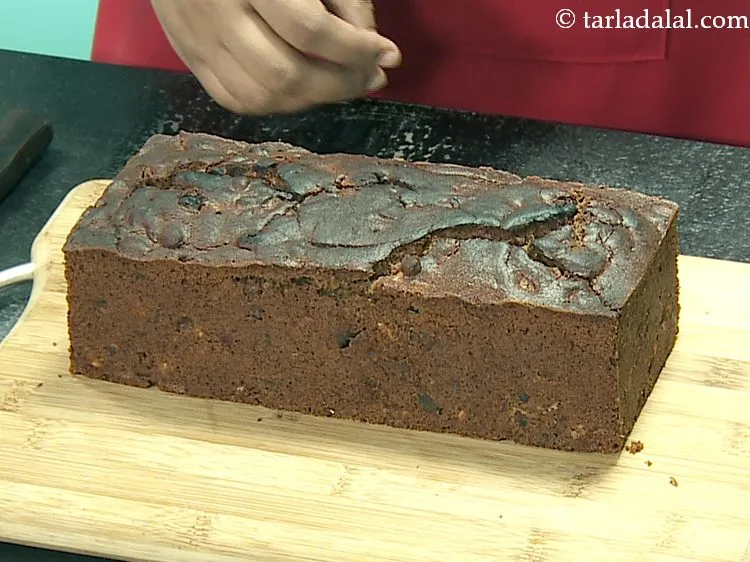 Step 33 – Turn the cake upside down.&nbsp;