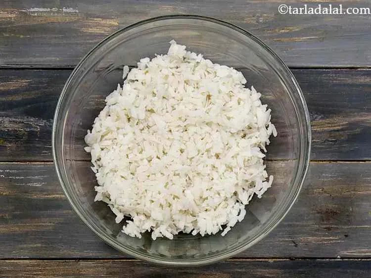 स्टेप 19 – पोहा को एक गहरे बाउल में निकाल लें। सुनिश्चित करें …