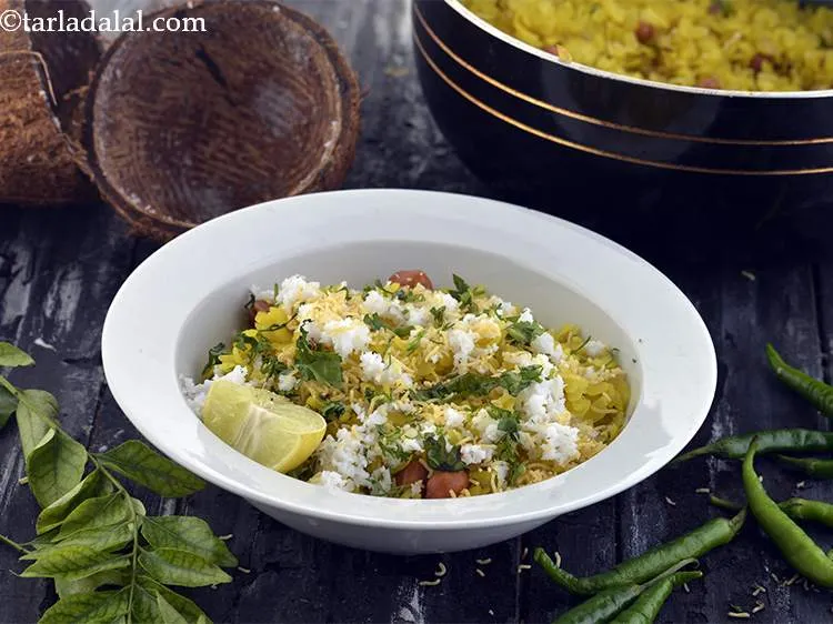 Step 14 – Repeat steps 8 to 11 to make 3 more plates of the <strong>Mahrashtrian Kande poha</strong>. …