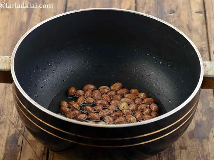 Step 4 – For the&nbsp;<strong>kanda poha recipe | Maharashtrian style kanda poha | kande pohe street food | …