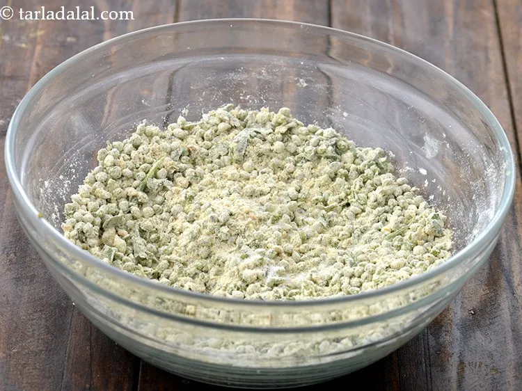 Step 12 – Combine all the ingredients and mix well to form fresh sorghum fritters mixture.